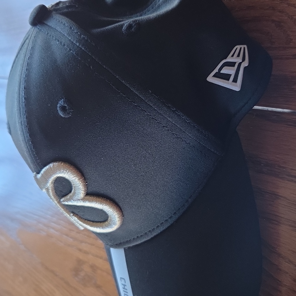 Chicago Bears Black Cap with Silver Logo 9Forty - Picture 2 of 3